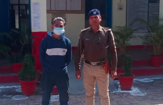 10 हजार का इनामी आरोपी को दून पुलिस ने किया गिरफ्तार, धोखाधड़ी मामले में पिछले डेढ साल से चल रहा था फरार