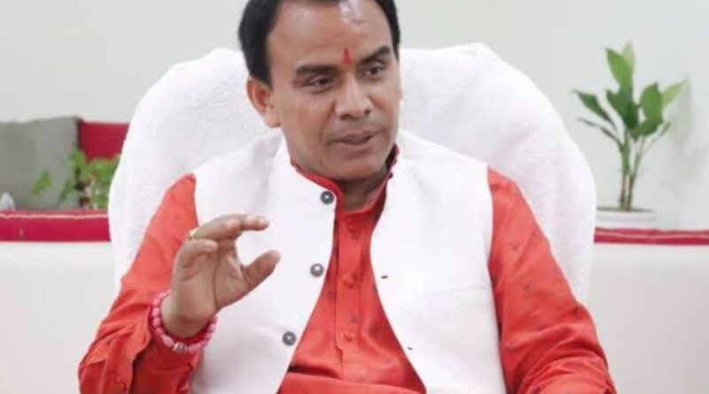 स्वास्थ्य विभाग में जल्द ही 300 नए चिकित्सकों की नियुक्ति की जाएगी : डॉ. धन सिंह रावत