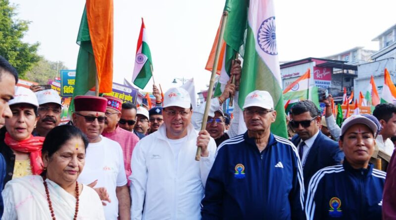 मुख्यमंत्री पुष्कर सिंह धामी ने घंटाघर में सरदार पटेल को श्रद्धांजलि दी, एकता पदयात्रा का नेतृत्व किया।