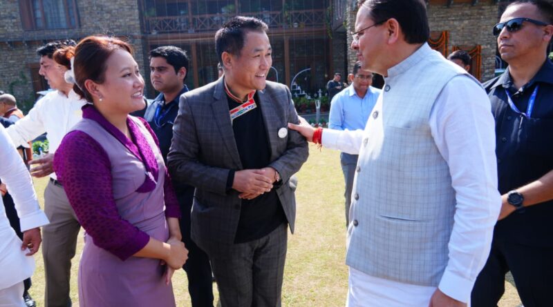 मुख्यमंत्री पुष्कर सिंह धामी से जनता ने देहरादून में मुलाकात कर दीपावली की शुभकामनाएं दीं।