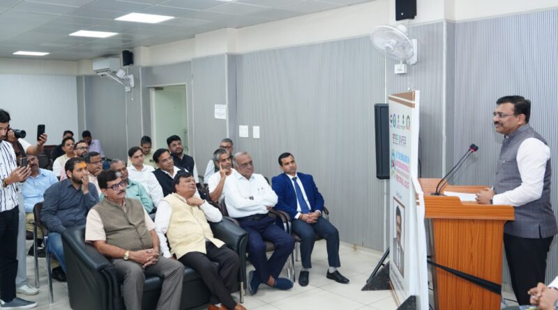 मुख्य सचिव ने निर्देश दिए कि राज्य हित में वैज्ञानिक संस्थानों से संवाद हेतु संगठित प्लेटफॉर्म तैयार किया जाए।