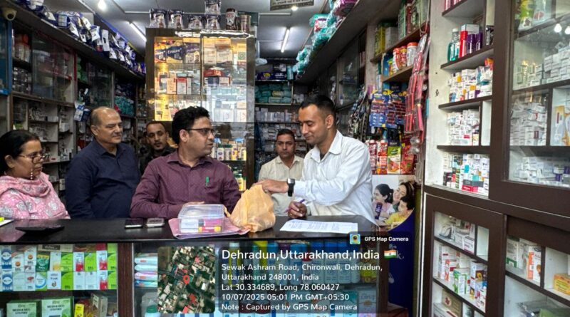 बच्चों के लिए हानिकारक दवाओं पर धामी सरकार का शिकंजा, कई मेडिकल स्टोरों से पेडियाट्रिक कफ सिरप जब्त, शिशु अस्पतालों की जांच।