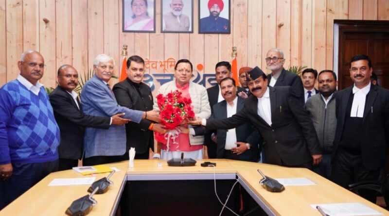 अधिवक्ताओं की मांगों पर सीएम धामी का आश्वासन