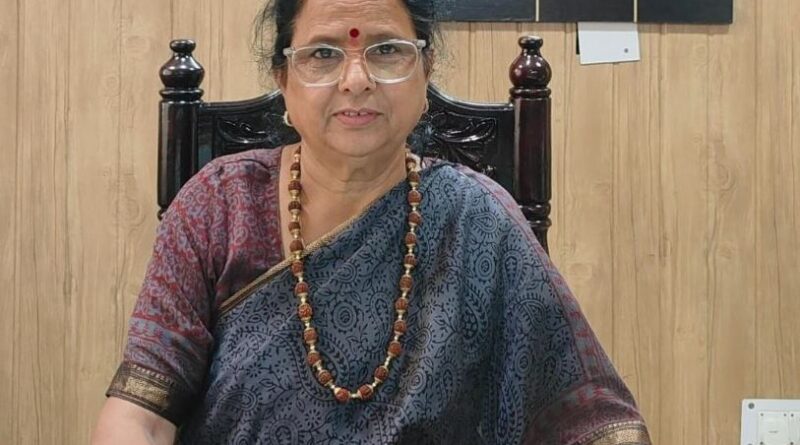 पति की दरिंदगी पर महिला आयोग ने जताई नाराजगी, सख्त कदम उठाने के निर्देश।