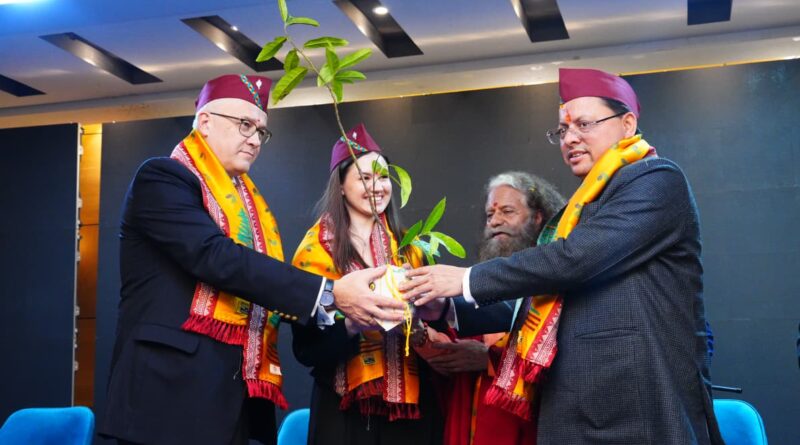 मुख्यमंत्री धामी ने देहरादून में 47वीं पीआर कॉन्फ्रेंस का उद्घाटन कर स्थानीय हस्तशिल्प को प्रोत्साहित किया।