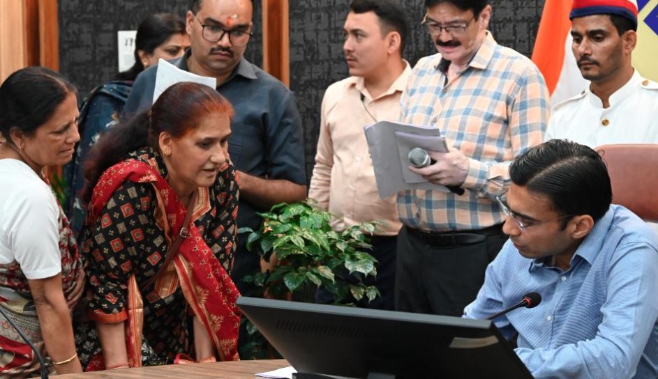 जिला प्रशासन की सख्ती, आदतन अपराधी दिव्यकांत लखेड़ा को डीएम ने किया जिला बदर