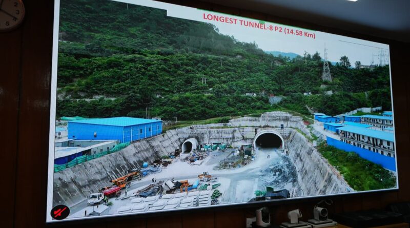 मुख्यमंत्री पुष्कर सिंह धामी ने की राज्य में प्रस्तावित एवं निर्माणाधीन रेल परियोजनाओं की समीक्षा