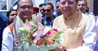 सीएम धामी ने दिल्ली में केंद्रीय मंत्री शिवराज सिंह चौहान की पुस्तक के लोकार्पण समारोह में शिरकत की।