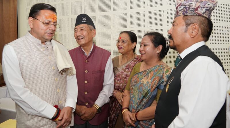 मुख्यमंत्री पुष्कर सिंह धामी ने मुख्य सेवक सदन में जनसुनवाई कर लोगों की समस्याएं सुनीं।