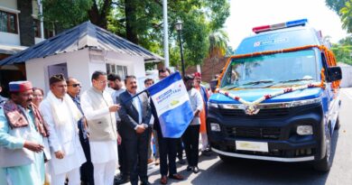 मुख्यमंत्री पुष्कर सिंह धामी ने एचडीएफसी बैंक द्वारा प्रदत्त 4 अत्याधुनिक एम्बुलेंस का किया फ्लैग ऑफ