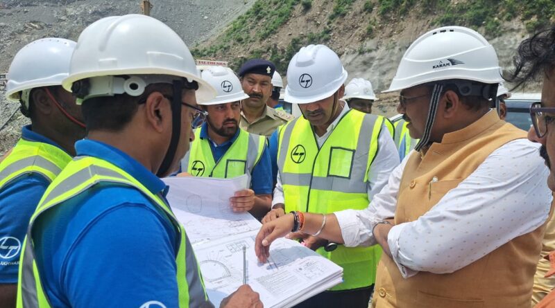 मुख्य सचिव आनन्द बर्द्धन ने किया लखवाड़ बहुउद्देशीय परियोजना का स्थलीय निरीक्षण