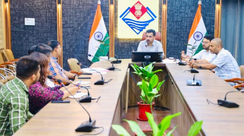 डीएम ने की ई-आफिस प्रगति समीक्षा, तकनीकी समस्याओं के शीघ्र समाधान के दिए निर्देश