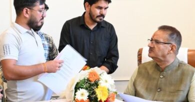 जनसुनवाई में कृषि मंत्री गणेश जोशी ने सुनीं लोगों की समस्याएं, युवा किसान की सफलता को बताया प्रेरणादायक