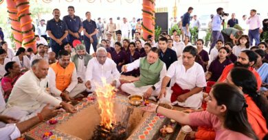 मुख्यमंत्री पुष्कर सिंह धामी ने हरिद्वार में प्रथम पतंजलि आयुर्वेद गुरुकुलम् का किया शुभारंभ
