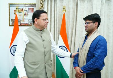 फ्लाइंग कार बनाने वाले रवि टमटा से मिले सीएम धामी, स्टार्टअप को सरकारी मदद के निर्देश