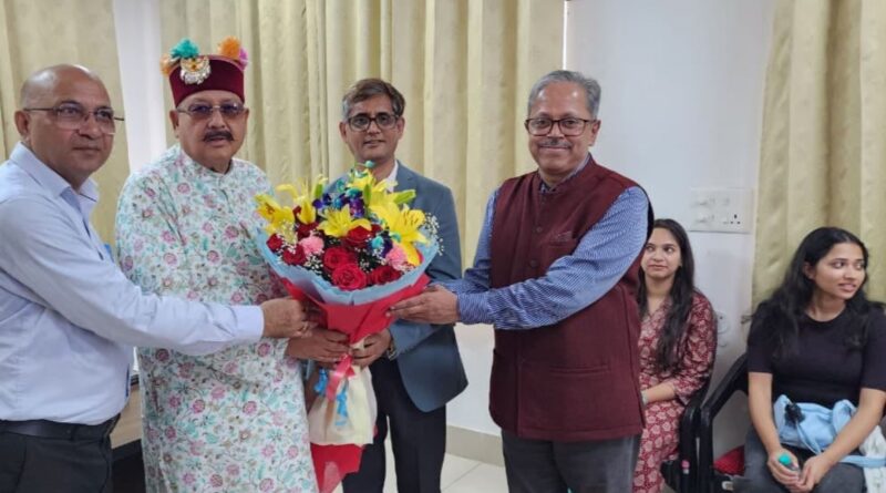 पर्यटन मंत्री महाराज से मिले साउथेम्प्टन विश्वविद्यालय, लंदन के छात्र-छात्राएं, भारतीय संस्कृति, उत्तराखंड के भोजन और व्यवस्थाओं की सराहना